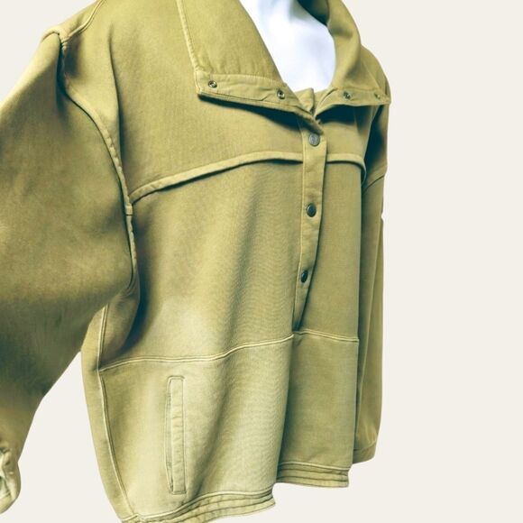 FREE PEOPLE Oversized STASH IT Olive Green Front Snap Sweatshirt Size Large - Picture 9 of 16